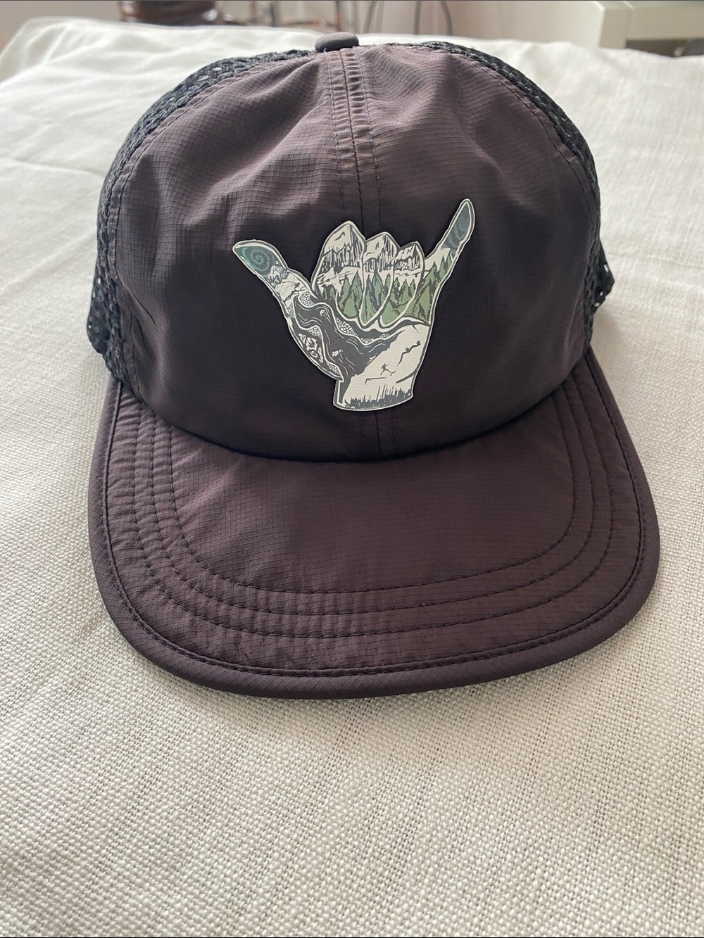 Women's Charcoal Black Adjustable, Packable Mesh Back Hat w/Mountain Shaka Patch